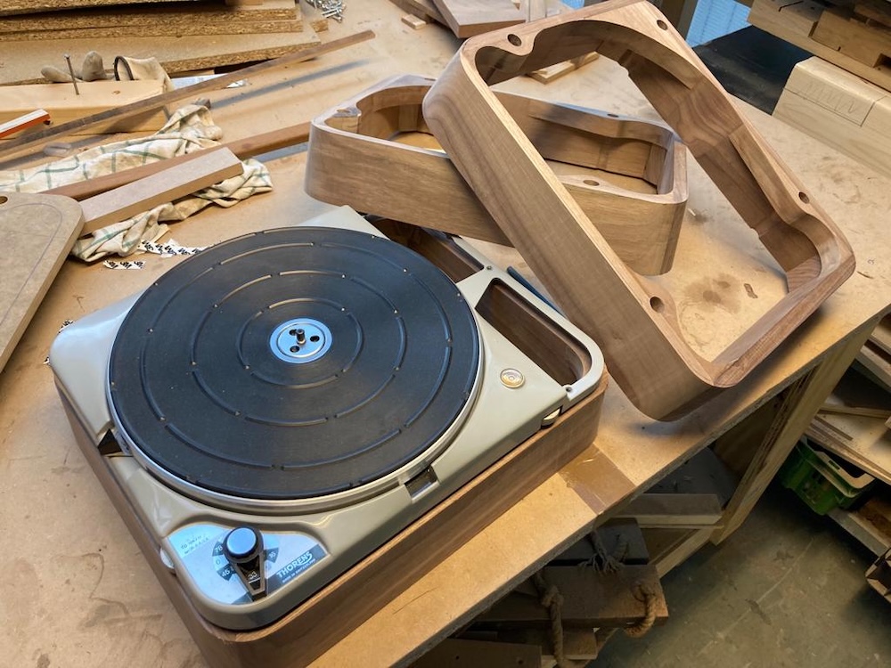 Thorens TD121 bespoke plinth by Lichtendonk HOUT